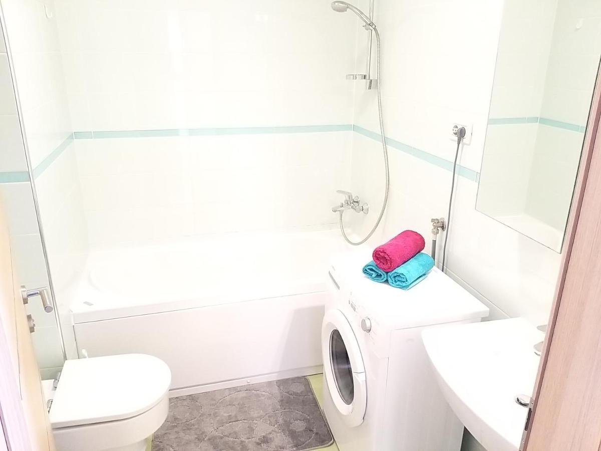 3 Bedroom Apartment With Terrace And Free Parking Split Bagian luar foto