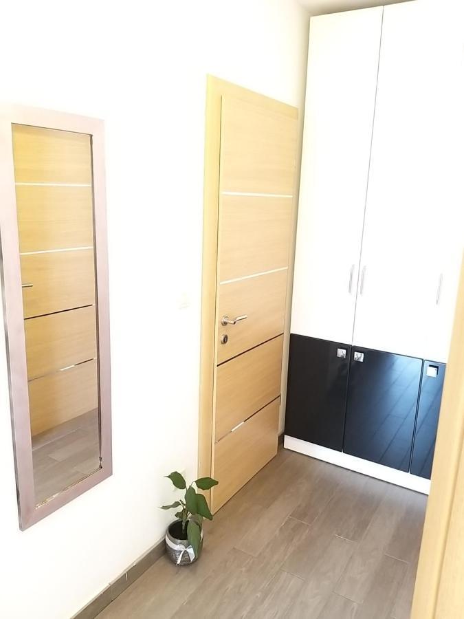 3 Bedroom Apartment With Terrace And Free Parking Split Bagian luar foto