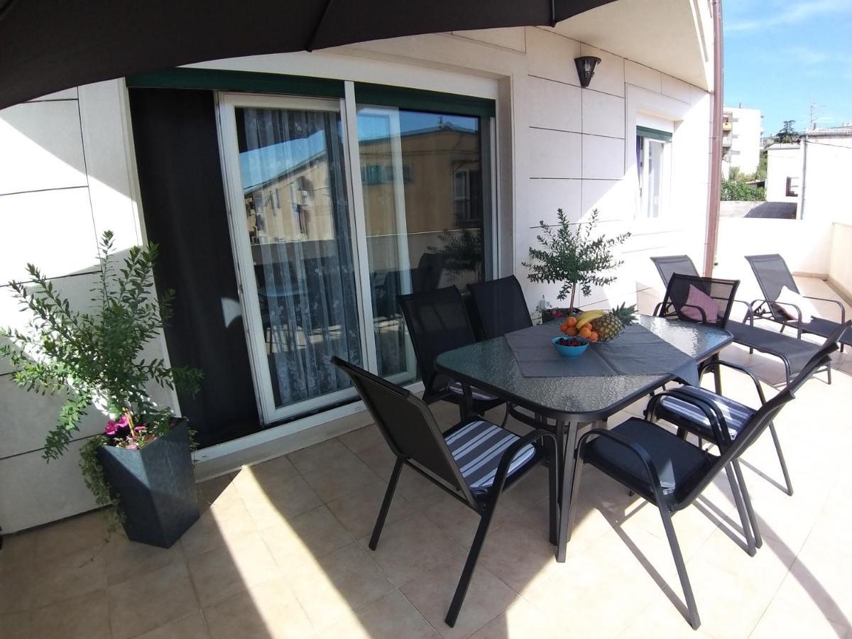 3 Bedroom Apartment With Terrace And Free Parking Split Bagian luar foto