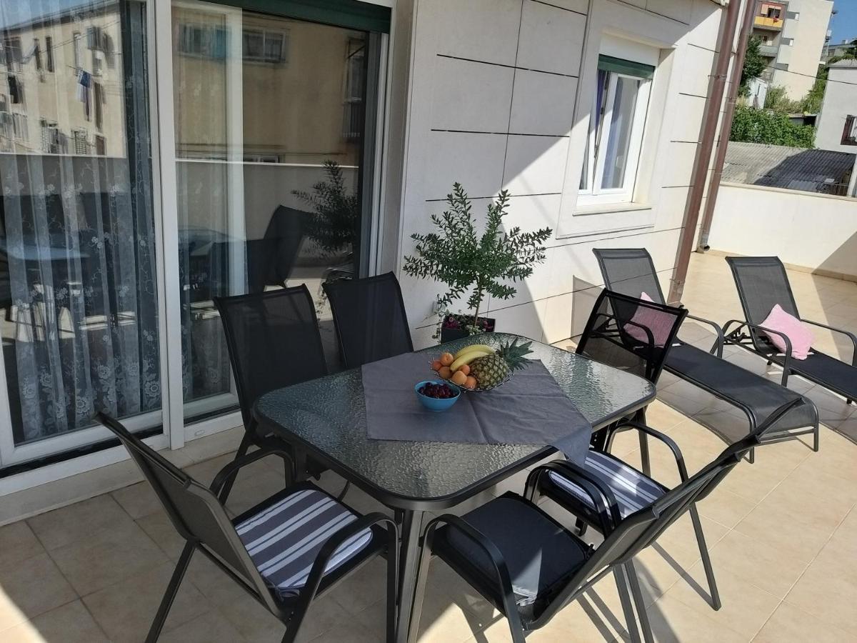 3 Bedroom Apartment With Terrace And Free Parking Split Bagian luar foto