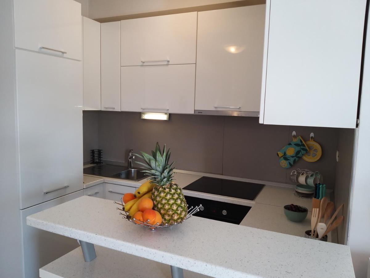 3 Bedroom Apartment With Terrace And Free Parking Split Bagian luar foto